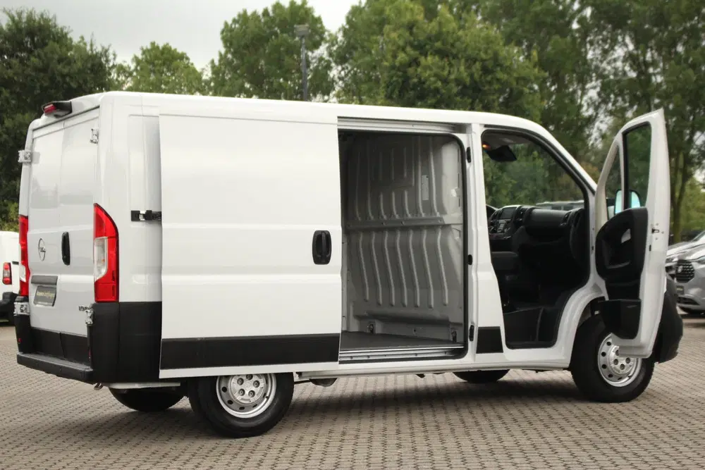 Opel Movano 140pk L1H1 3.5t uit 2024, foto 6