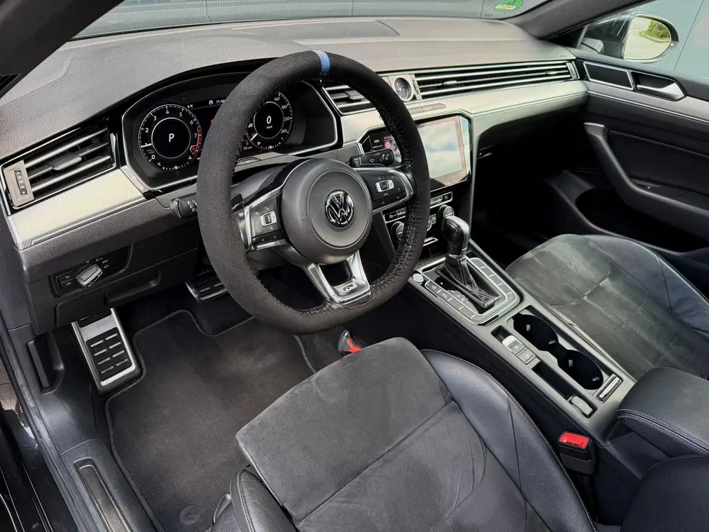 Volkswagen Arteon 1.5 TSI Business R pano uit 2019, foto 2