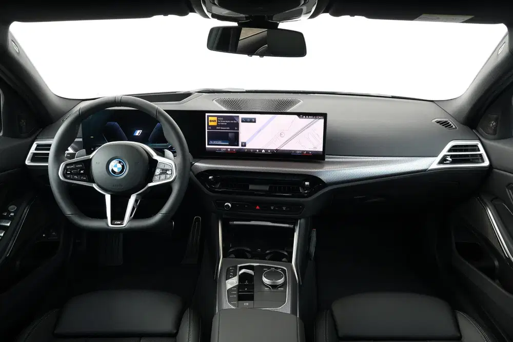 BMW 3-serie 330e M Sport Edition uit 2026, foto 12