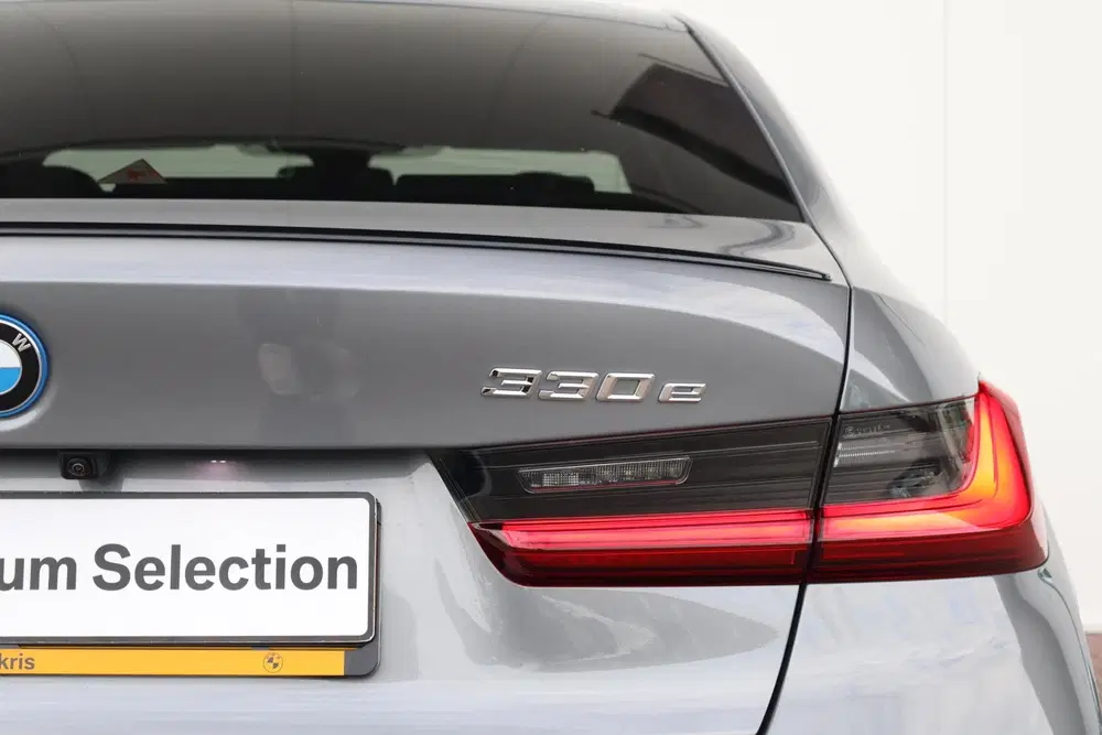 BMW 3-serie 330e M Sport Edition uit 2026, foto 9