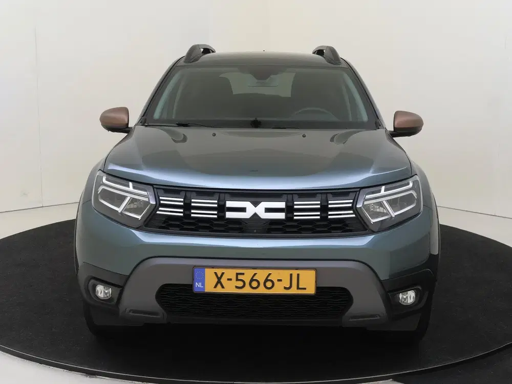 Dacia Duster 1.0 TCe 100 PK ECO-G Extreme uit 2023, foto 2