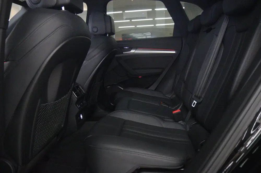 Audi Q5 55 TFSI e quattro Competition uit 2019, foto 14