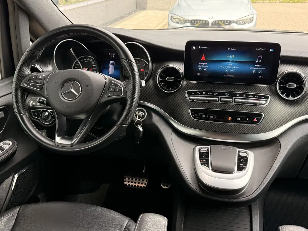Mercedes-Benz V-Klasse 300d Lang DC uit 2022, foto 8