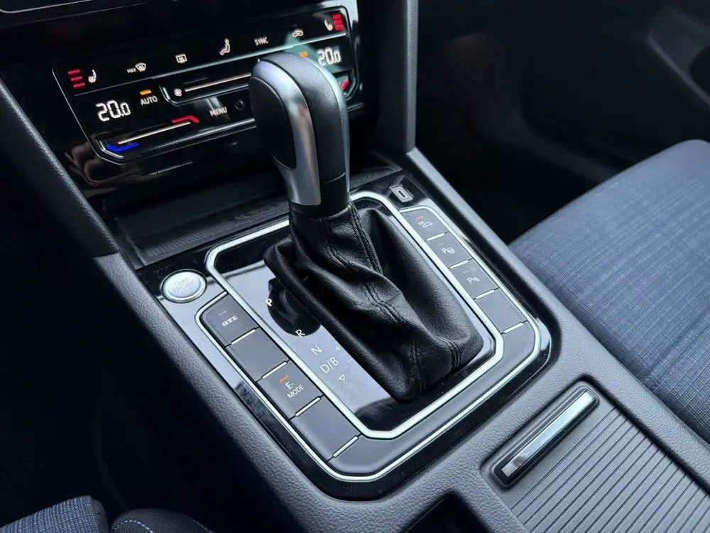 Volkswagen Passat Variant 1.4 TSI PHEV GTE IQ Trekhaak VT uit 2020, foto 15