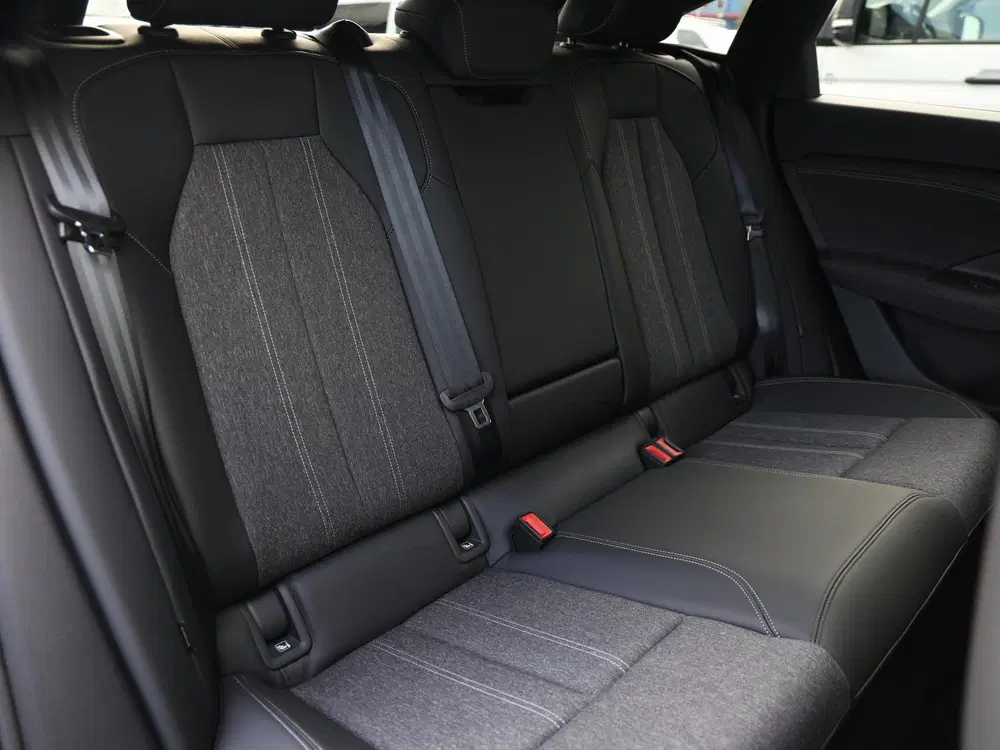 Audi Q6 e-tron S edition performance 100 kWh 306pk uit 2025, foto 10
