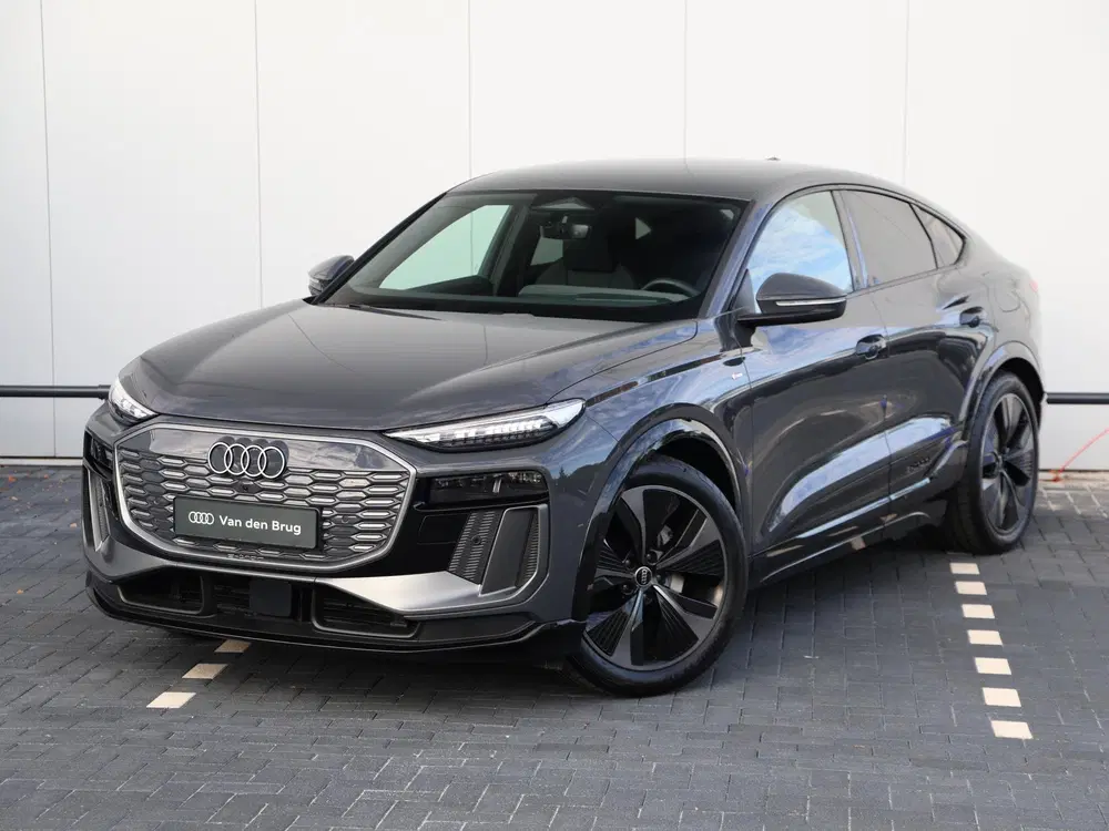 Audi Q6 e-tron S edition performance 100 kWh 306pk uit 2025, foto 12