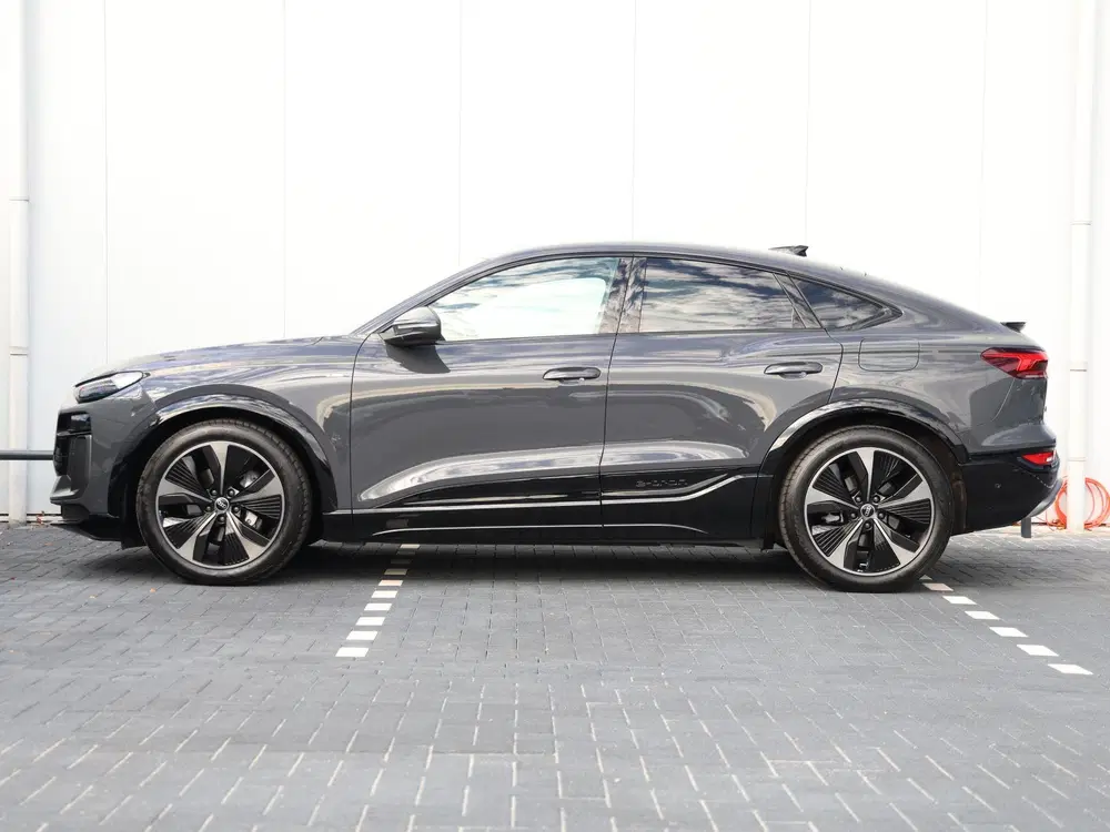 Audi Q6 e-tron S edition performance 100 kWh 306pk uit 2025, foto 13
