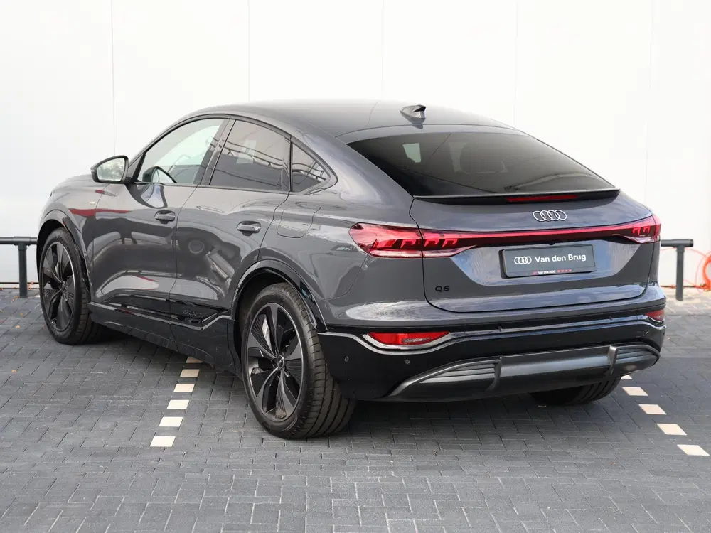 Audi Q6 e-tron S edition performance 100 kWh 306pk uit 2025, foto 14