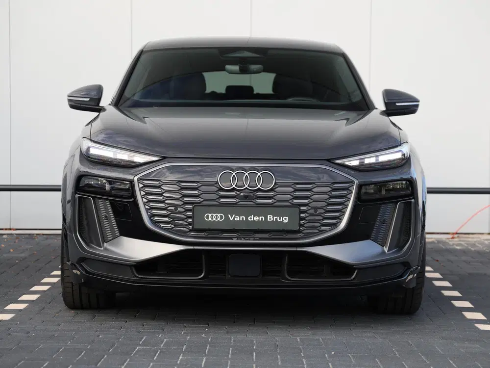 Audi Q6 e-tron S edition performance 100 kWh 306pk uit 2025, foto 15