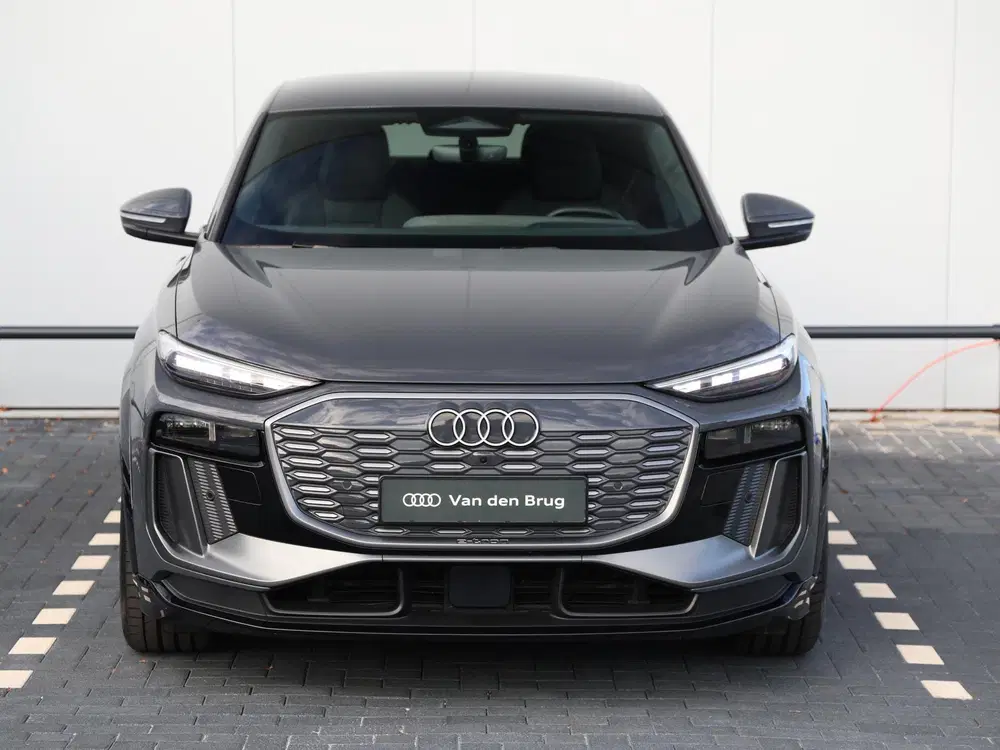 Audi Q6 e-tron S edition performance 100 kWh 306pk uit 2025, foto 4