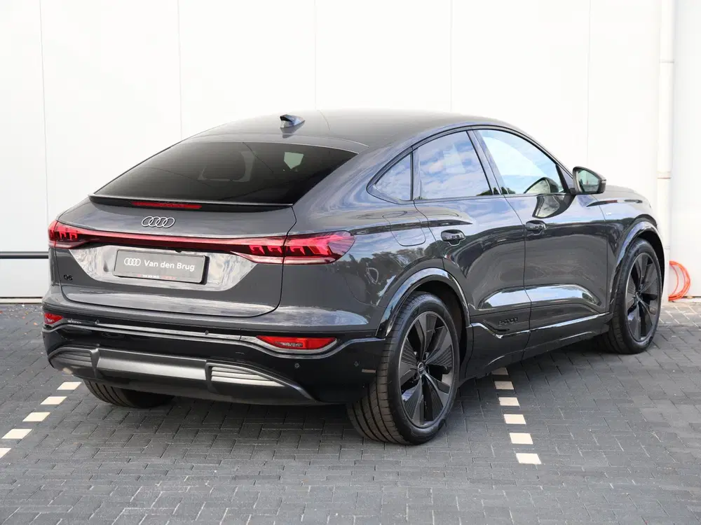 Audi Q6 e-tron S edition performance 100 kWh 306pk uit 2025, foto 5