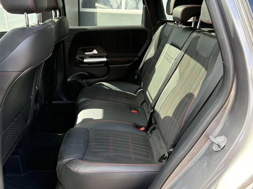 Mercedes-Benz B-Klasse 200 Business Solution AMG Automaat uit 2019, foto 13