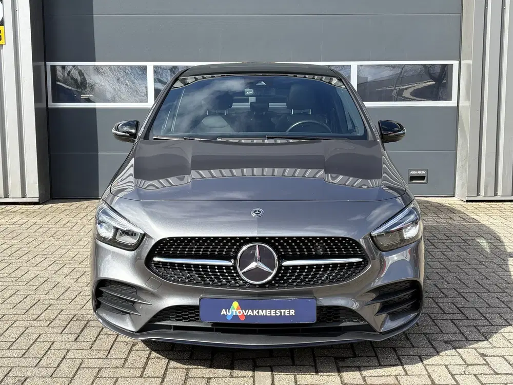 Mercedes-Benz B-Klasse 200 Business Solution AMG Automaat uit 2019, foto 2