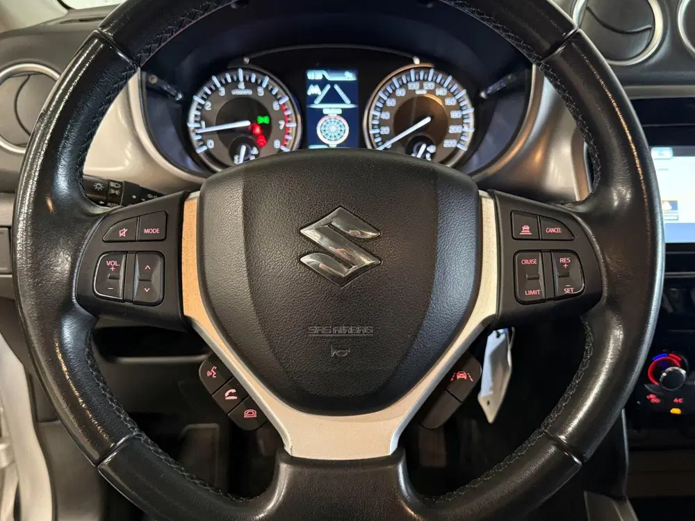 Suzuki Vitara 1.4 Boosterjet Smart Hybrid Navi uit 2021, foto 14