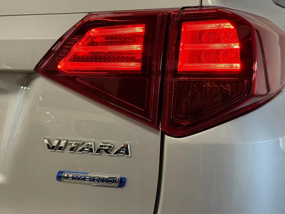 Suzuki Vitara 1.4 Boosterjet Smart Hybrid Navi uit 2021, foto 8