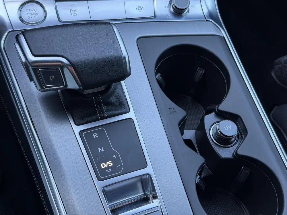 Audi A6 55 TFSI quattro S edition VOL OPTIES uit 2020, foto 11