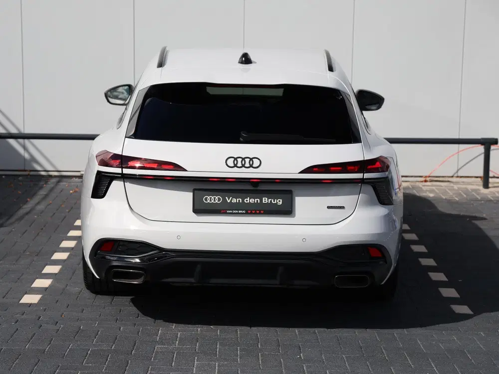 Audi A6 2.0 e-hybrid quattro S edition Competition uit 2025, foto 6