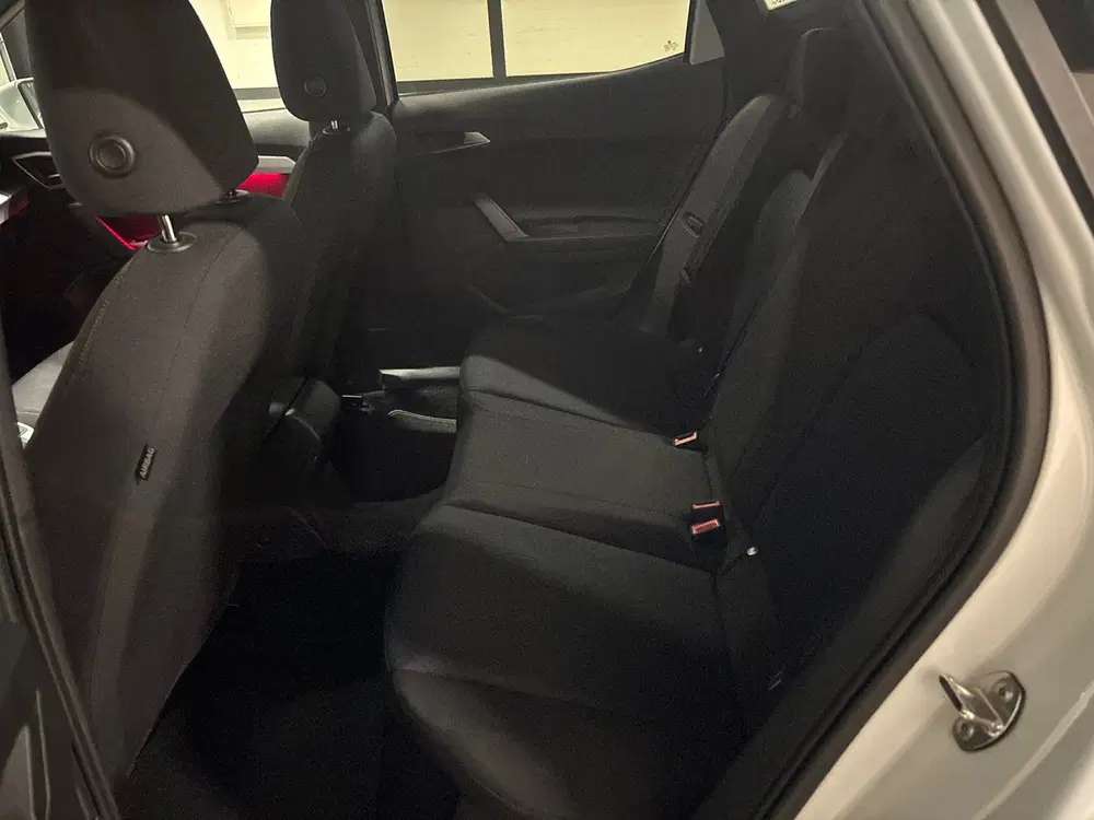 SEAT Arona 1.0 EcoTSI FR Busines Cam uit 2024, foto 11