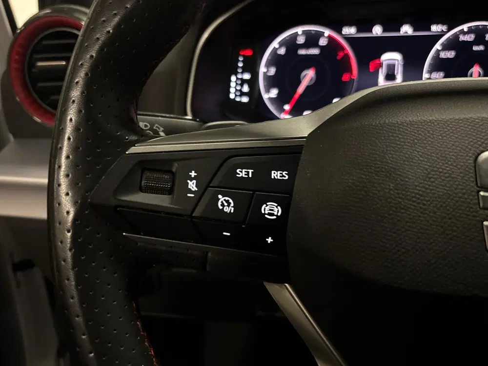 SEAT Arona 1.0 EcoTSI FR Busines Cam uit 2024, foto 13