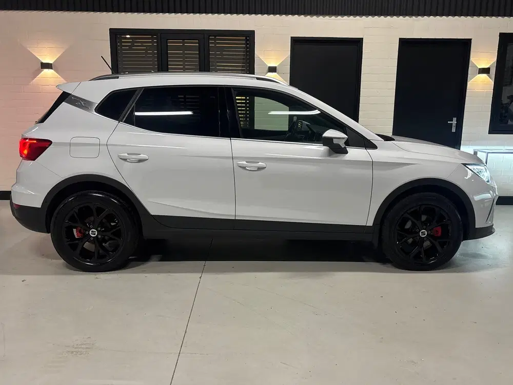 SEAT Arona 1.0 EcoTSI FR Busines Cam uit 2024, foto 7