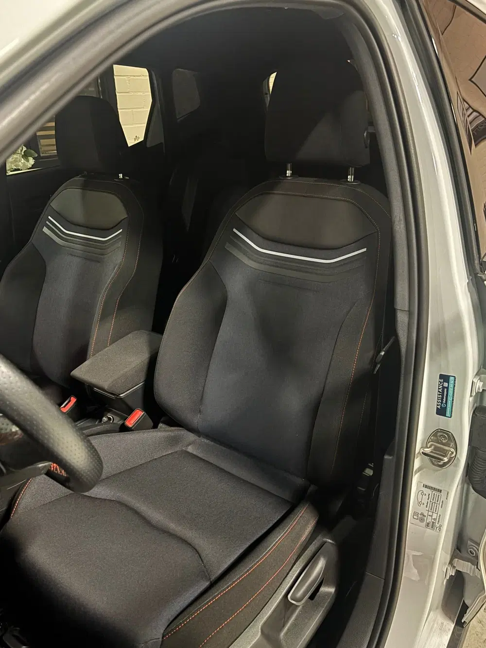 SEAT Arona 1.0 EcoTSI FR Busines Cam uit 2024, foto 9