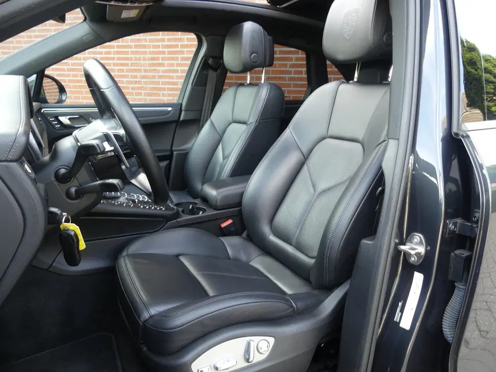 Porsche Macan 2.0 T Panoramadak uit 2019, foto 4