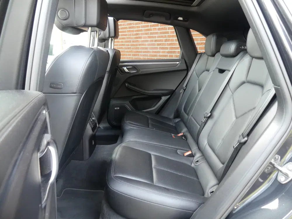 Porsche Macan 2.0 T Panoramadak uit 2019, foto 5