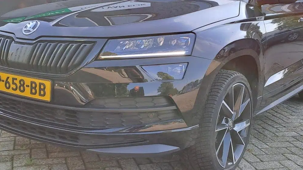 Skoda Karoq 1.5 TSI 150pk Sportline Business DSG uit 2021, foto 2