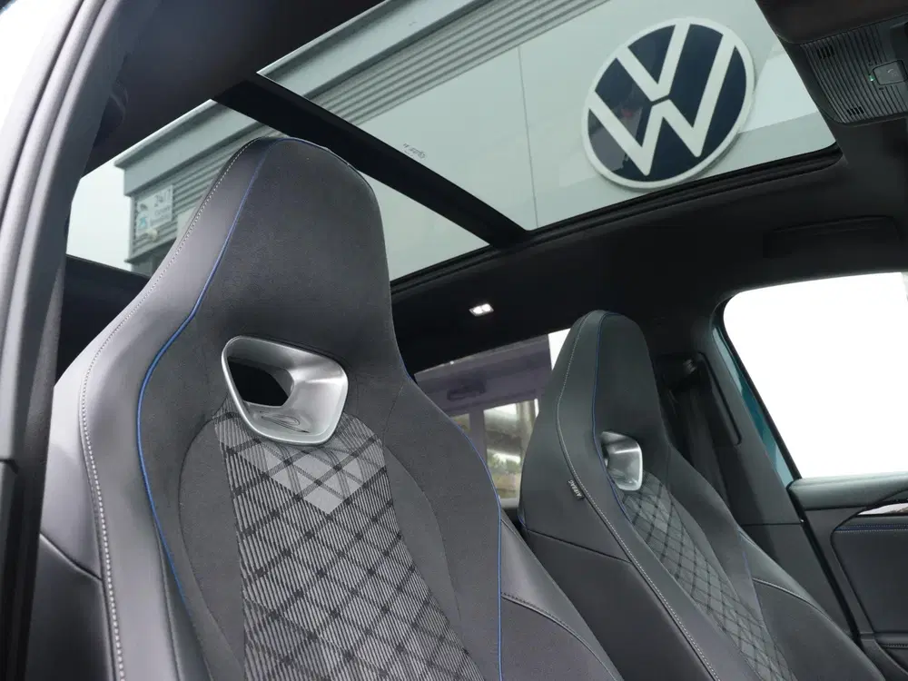 Volkswagen Tiguan 1.5 eTSI R-Line Edition uit 2024, foto 10