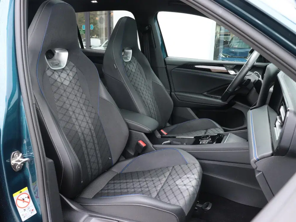 Volkswagen Tiguan 1.5 eTSI R-Line Edition uit 2024, foto 9
