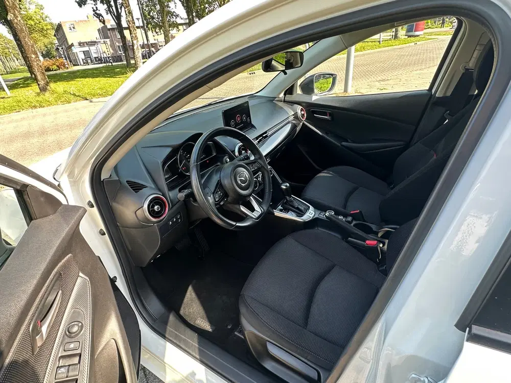 Mazda 2 1.5 Skyactiv-G Signature uit 2023, foto 14