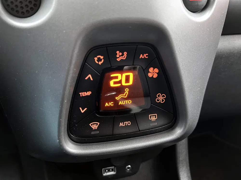 Toyota Aygo 1.0 VVT-i x-cite Cabrio vouwdak uit 2019, foto 10