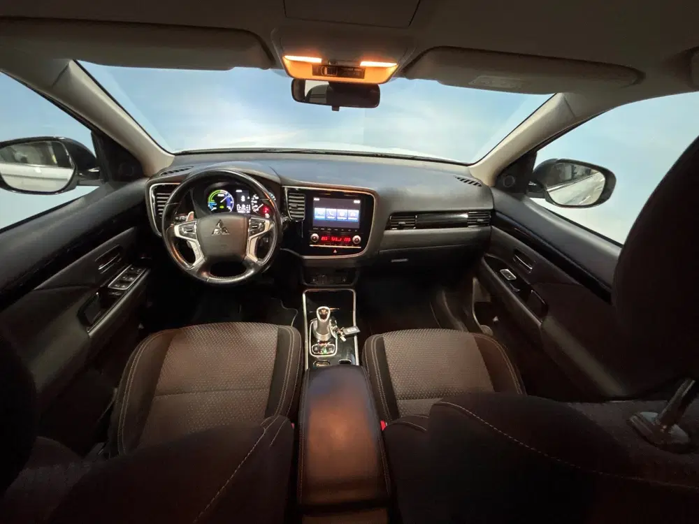 Mitsubishi Outlander 2.4 PHEV Pure Clima uit 2021, foto 13