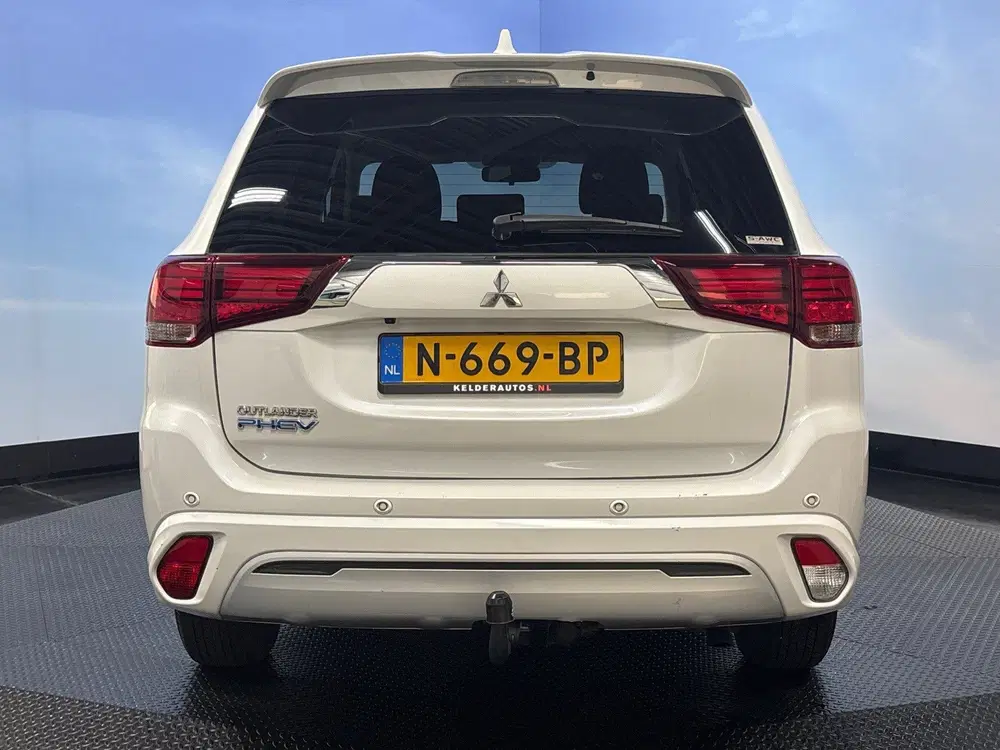 Mitsubishi Outlander 2.4 PHEV Pure Clima uit 2021, foto 4