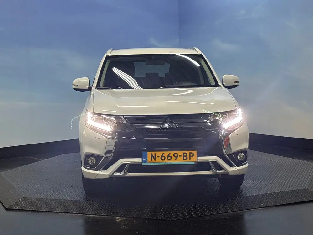 Mitsubishi Outlander 2.4 PHEV Pure Clima uit 2021, foto 8