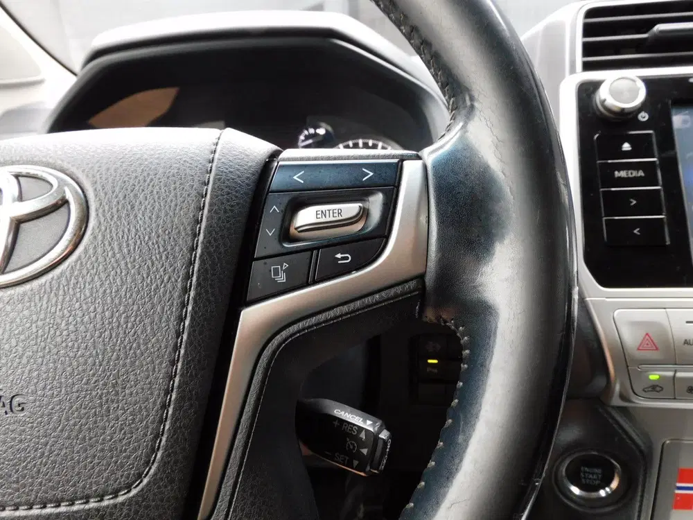 Toyota Land Cruiser 2.8 D-4D-F Challenger Window Van 1e EIGE uit 2019, foto 12