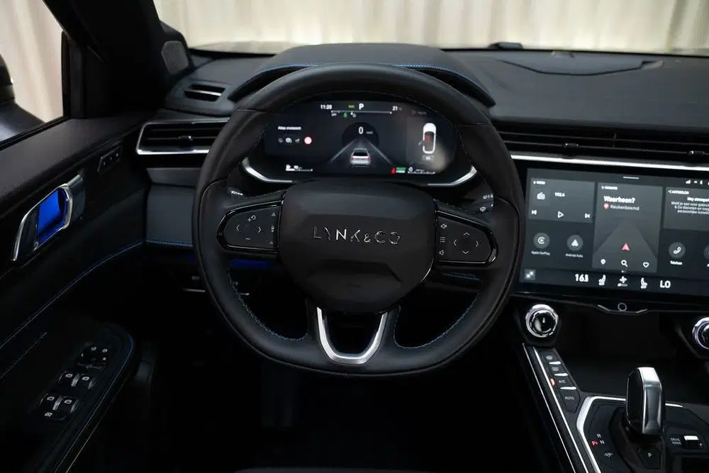 Lynk & Co 01 1.5 Hybride uit 2024, foto 6