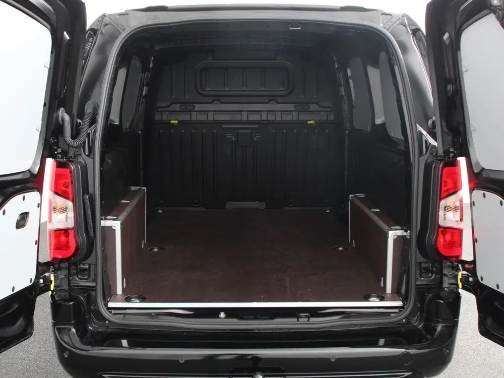 Opel Combo 1.5 BlueHDi 130PK L2 Automaat Apple Carpla uit 2024, foto 3
