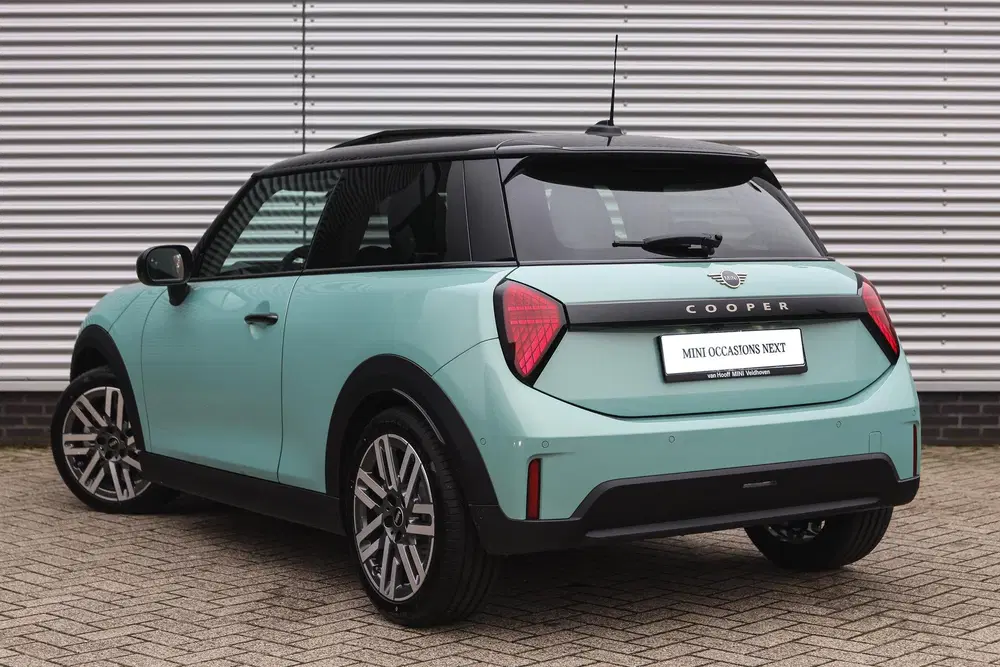 Mini Hatchback Cooper C Automaat uit 2025, foto 2