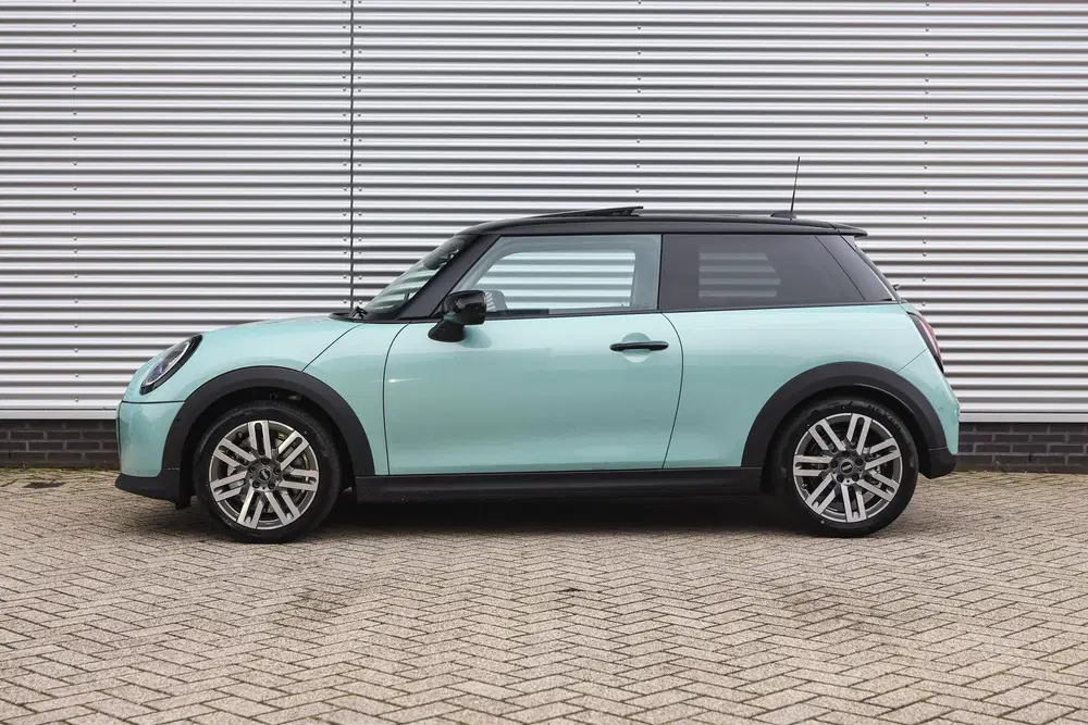 Mini Hatchback Cooper C Automaat uit 2025, foto 7