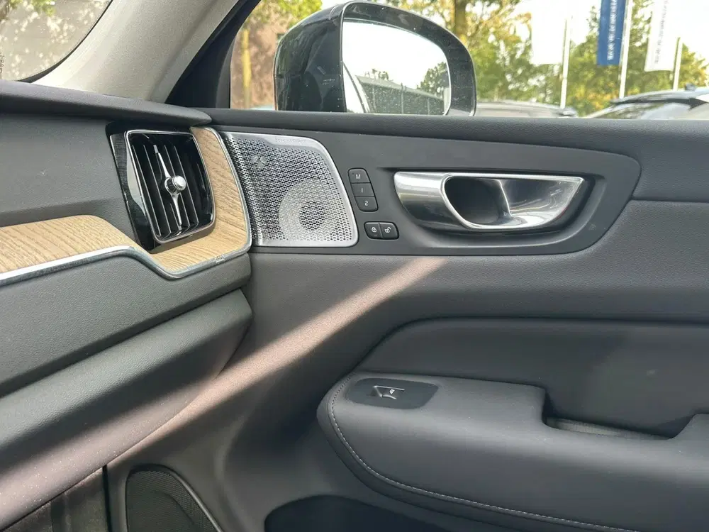 Volvo XC60 2.0 T8 AWD Plug-in hybrid Ultra Dark FABR. uit 2026, foto 13