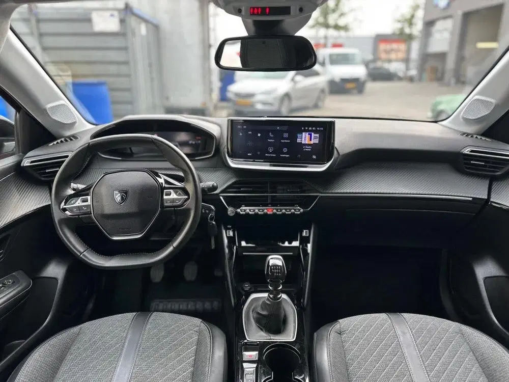 Peugeot 208 1.2 PureTech 100pk Active uit 2024, foto 2