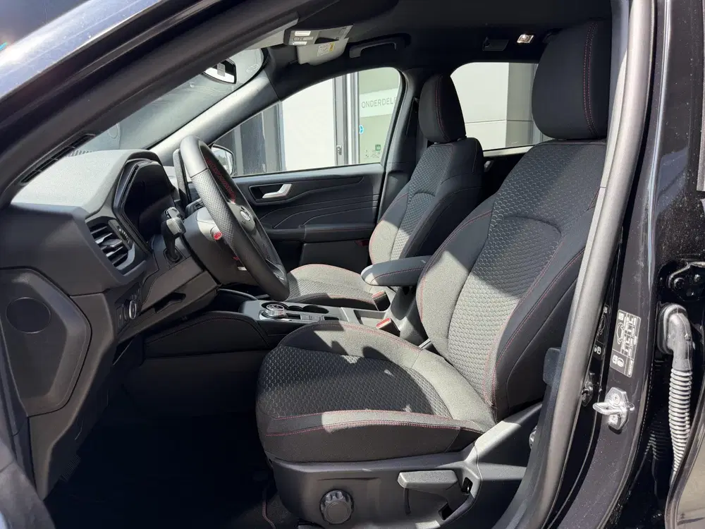 Ford Kuga 2.5 PHEV ST-Line uit 2026, foto 12