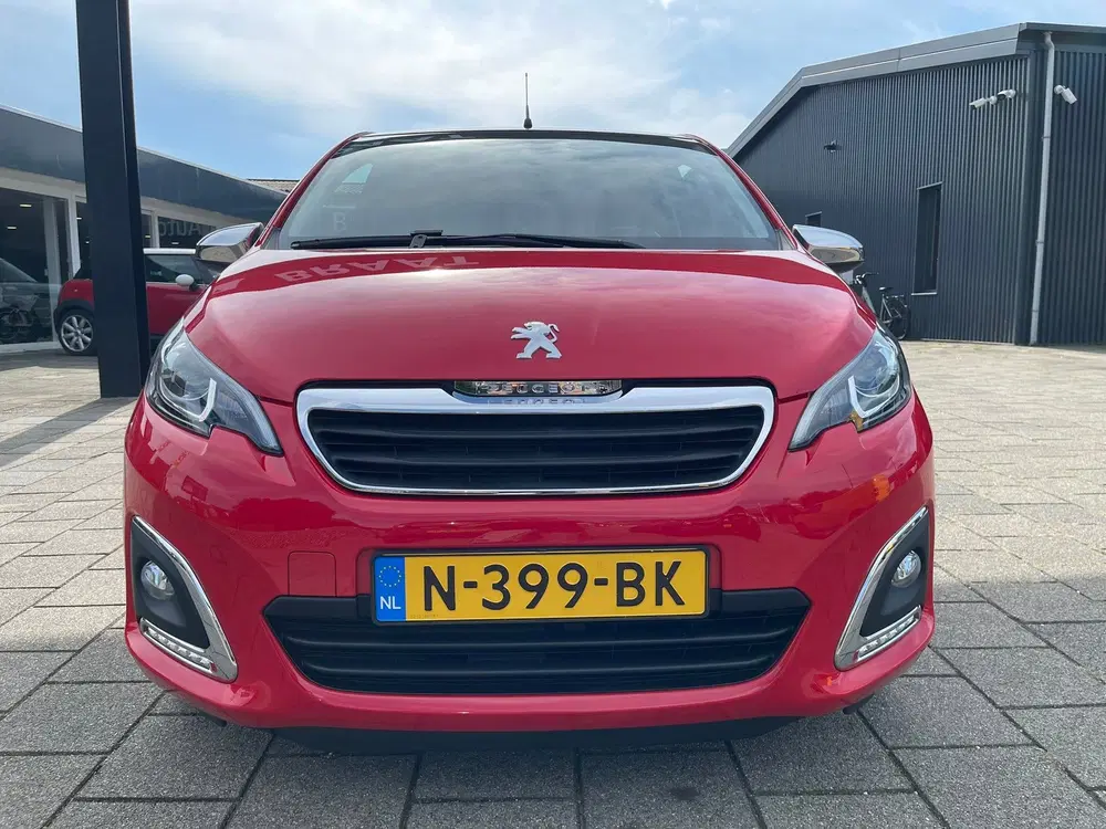 Peugeot 108 1.0 Allure l CLIMA l CARPLAY l CRUISE l AL uit 2021, foto 2