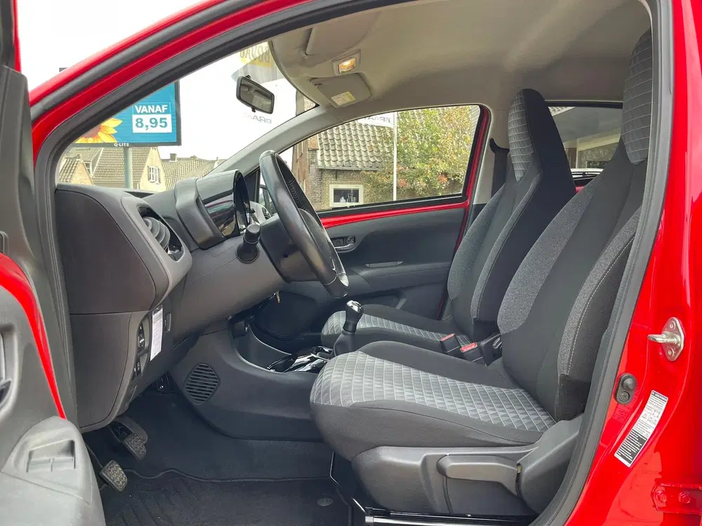 Peugeot 108 1.0 Allure l CLIMA l CARPLAY l CRUISE l AL uit 2021, foto 4