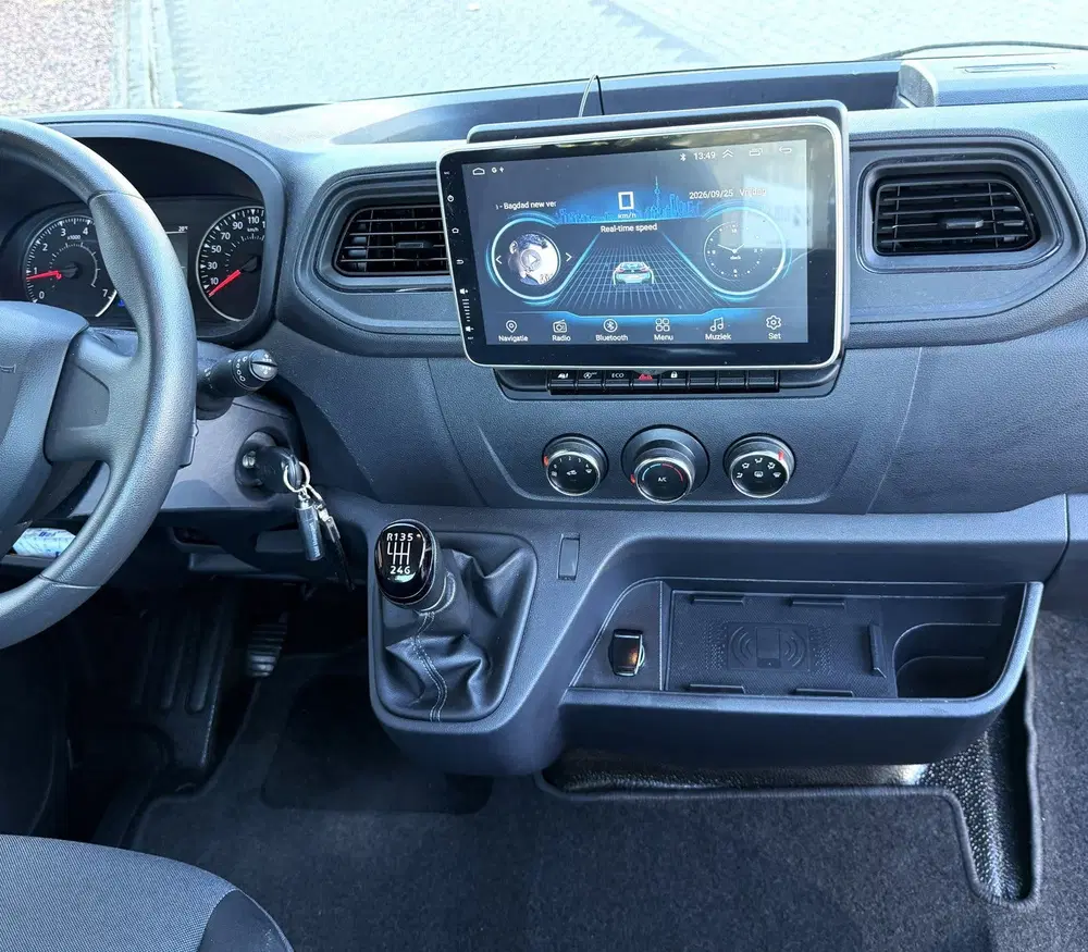 Renault Master uit 2020, foto 15