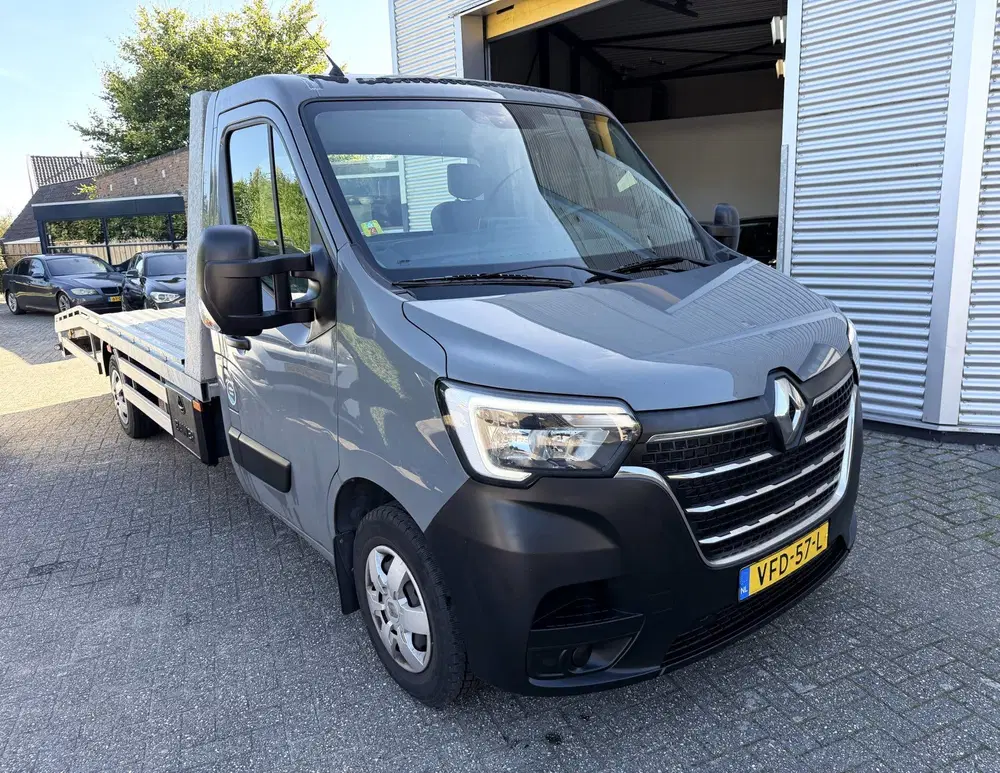 Renault Master uit 2020, foto 5