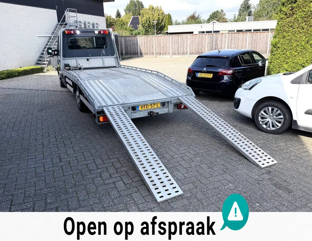 Renault Master uit 2020, foto 8