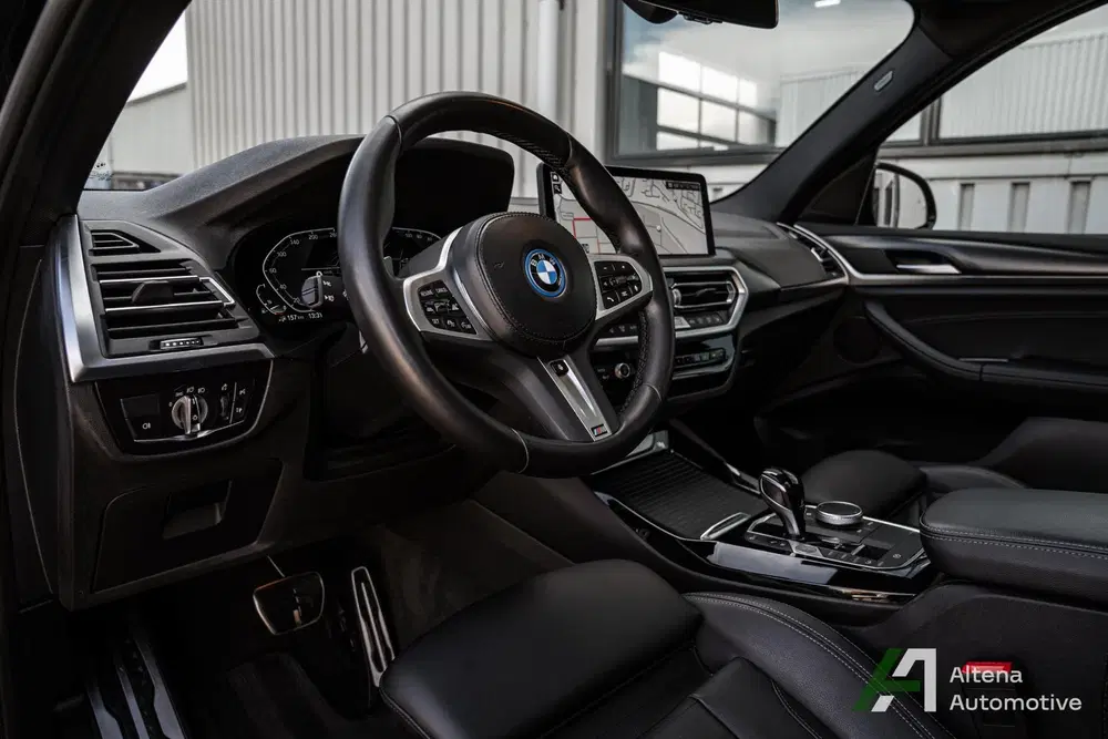 BMW X3 xDrive30e High Executive M-sport uit 2022, foto 10