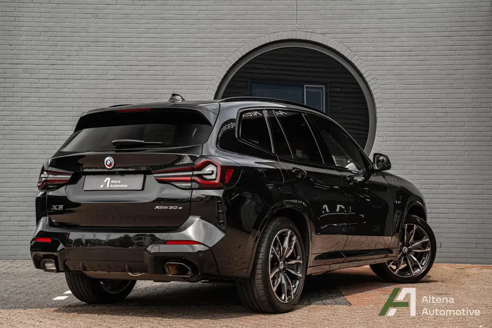 BMW X3 xDrive30e High Executive M-sport uit 2022, foto 2